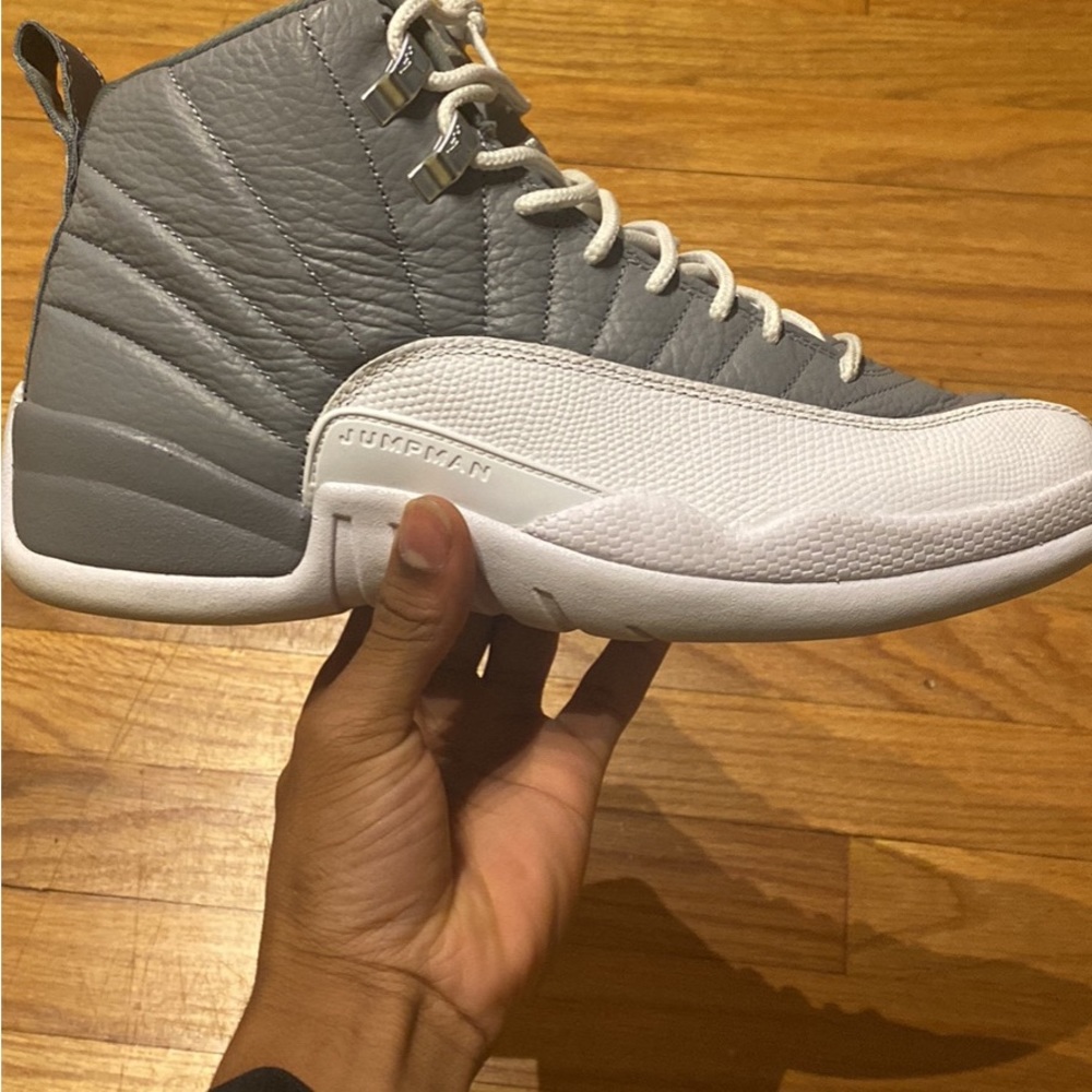 Jordan 12 cool grey size 9.5